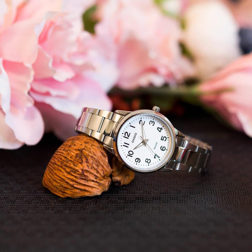 Жіночий годинник Casio LTP-1303D-7B