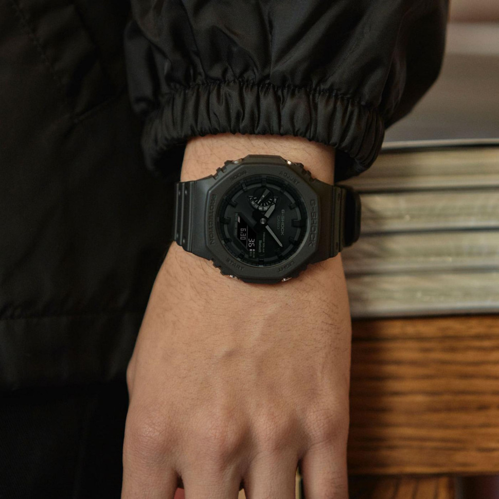 Чоловічий годинник Casio G-SHOCK GA-B2100-1A1
