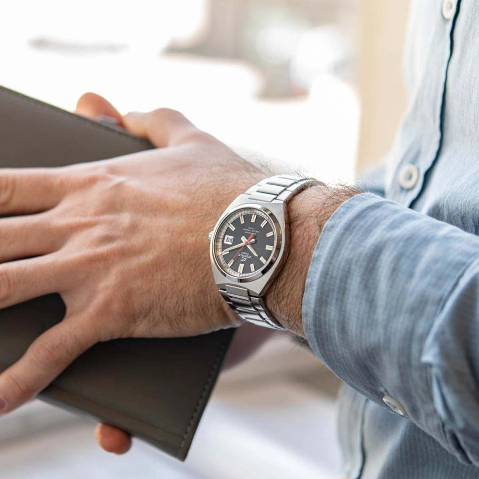 Чоловічий годинник Casio Edifice EFB-109D-1A