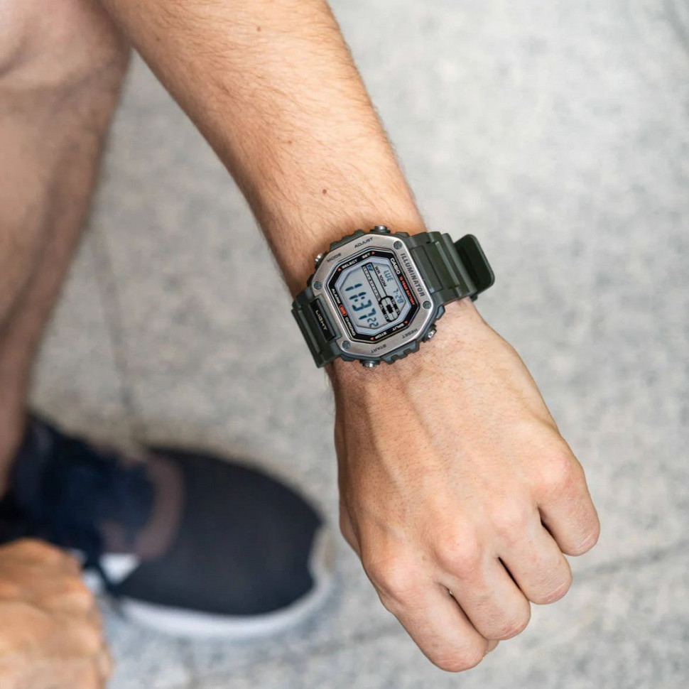 Чоловічий годинник Casio MWD-110H-3A