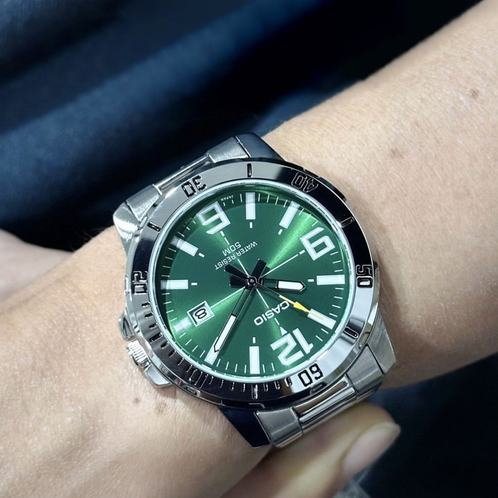 Чоловічий годинник Casio MTP-VD01D-3B